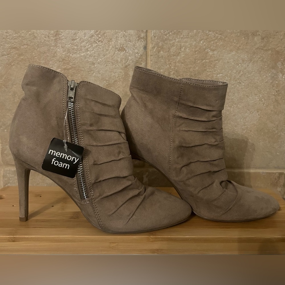 Heeled booties, memory foam sole